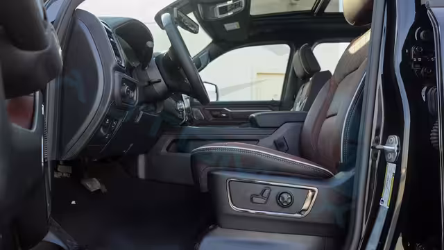 2026 RAM 1500 Limited Crew Cab eTorque V8 5.7L