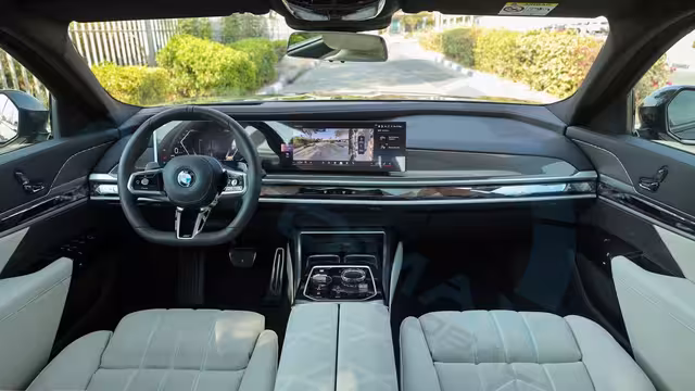 2026 BMW 7-Series 735i M 3.0T RWD