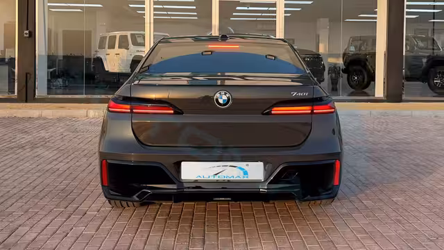 2026 BMW 7-Series 740i M 3.0TT RWD