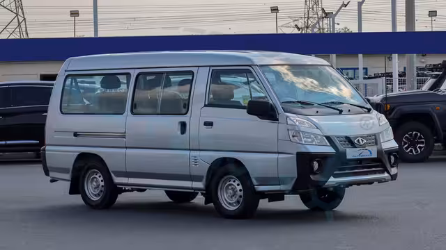 2025 CMC D260 Window Van 2.4L RWD
