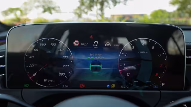 2026 Mercedes-Benz E 200 AMG