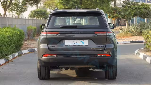 2025 Jeep Grand Cherokee Limited Plus "Black Edition"