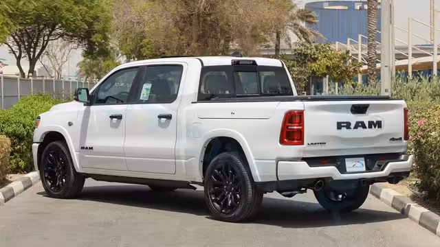 2026 RAM 1500 Limited Crew Cab eTorque V8 5.7L