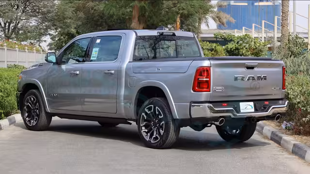 26/26 RAM 1500 Limited Longhorn Hurricane