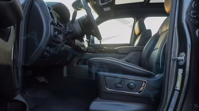 2026 RAM 1500 Limited Crew Cab eTorque V8 5.7L