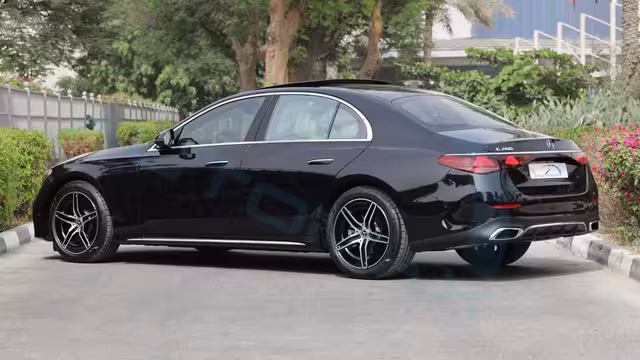 2026 Mercedes-Benz E 200 AMG