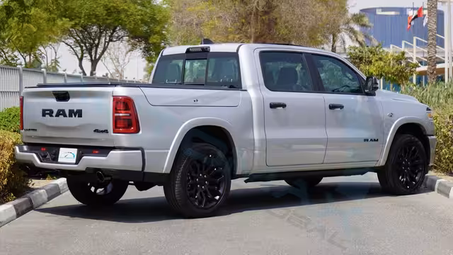 2026 RAM 1500 Limited Crew Cab eTorque V8 5.7L