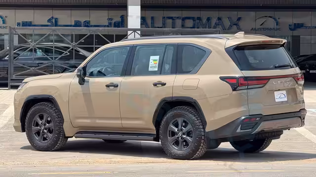 2026 Lexus LX 700h OH “Overtrail” 3.5TT V6 Hybrid AWD