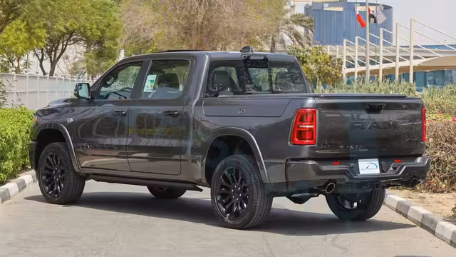 2026 RAM 1500 Limited Crew Cab eTorque V8 5.7L