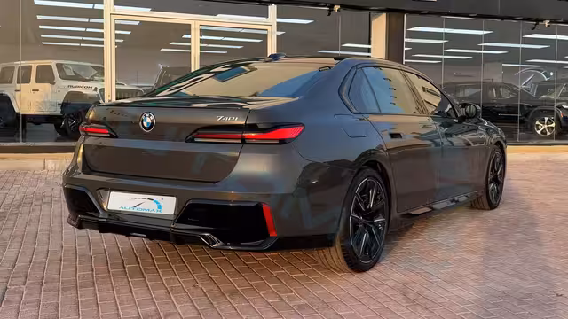 2026 BMW 7-Series 740i M 3.0TT RWD