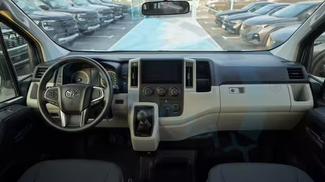 2026 Toyota Hiace Bus 2.8T V4 RWD