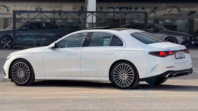 2026 Mercedes-Benz E 200 AMG
