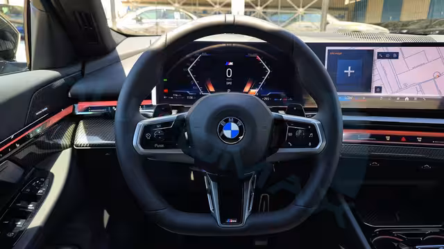 2027 BMW 5-SERIES 520i M 2.0T GCC