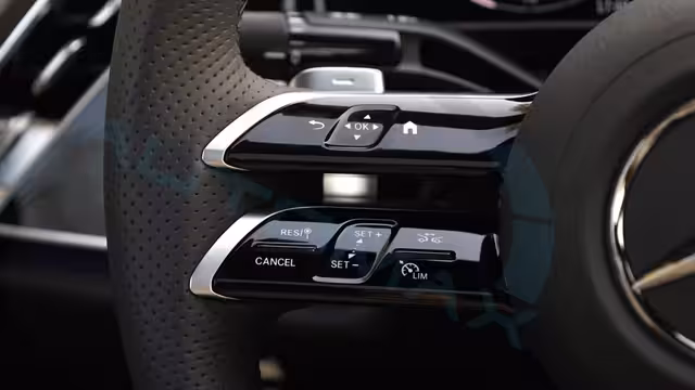 2026 Mercedes-Benz E 300 AMG EQ Boost 2.0T RWD