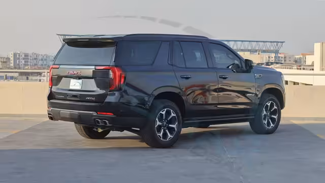 2025 GMC Yukon AT4 Ultimate 6.2L V8 4X4