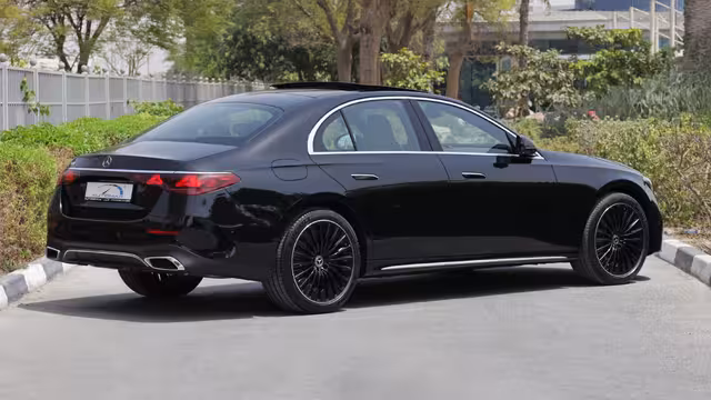 2026 Mercedes-Benz E 300 AMG EQ Boost 2.0T RWD
