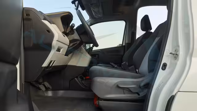2026 Toyota Hiace Bus 2.8T V4 RWD