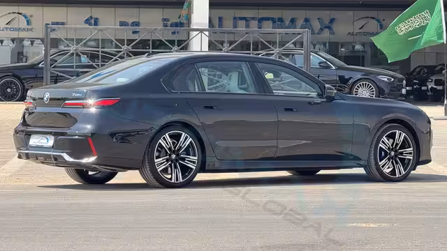 2026 BMW 7-Series 735i M 3.0T RWD