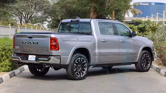 26/26 RAM 1500 Limited Longhorn Hurricane