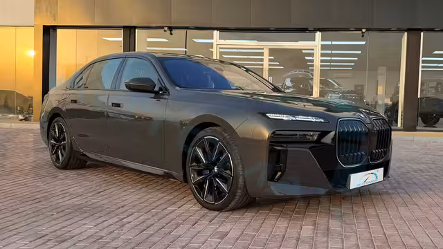 2026 BMW 7-Series 740i M 3.0TT RWD