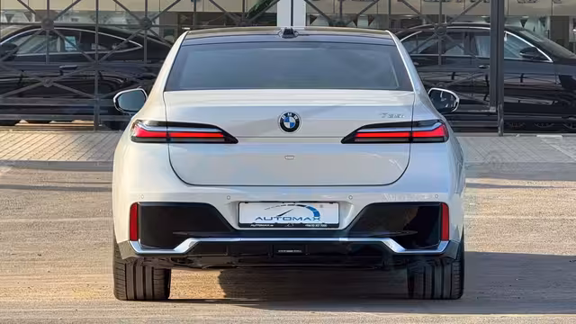 2026 BMW 7-Series 735i M 3.0T RWD