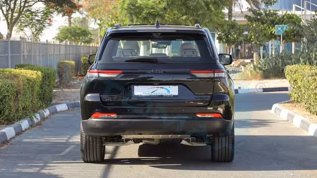 2025 Jeep Grand Cherokee Limited Plus "Black Edition"