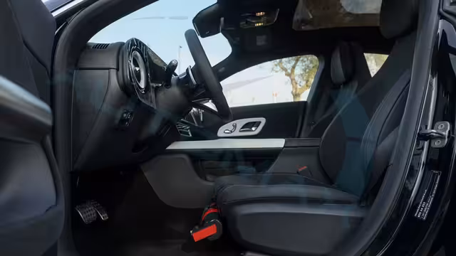 2027 Mercedes-Benz CLA 200 AMG COUPE