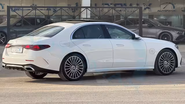 2026 Mercedes-Benz E 200 AMG