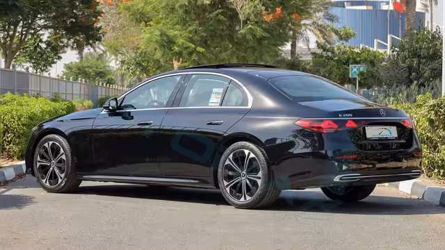 2026 Mercedes-Benz E 200 "Avantgarde"