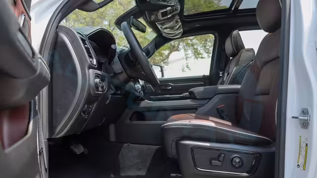 2026 RAM 1500 Limited Crew Cab eTorque V8 5.7L