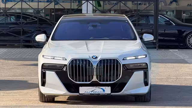 2026 BMW 7-Series 735i M 3.0T RWD