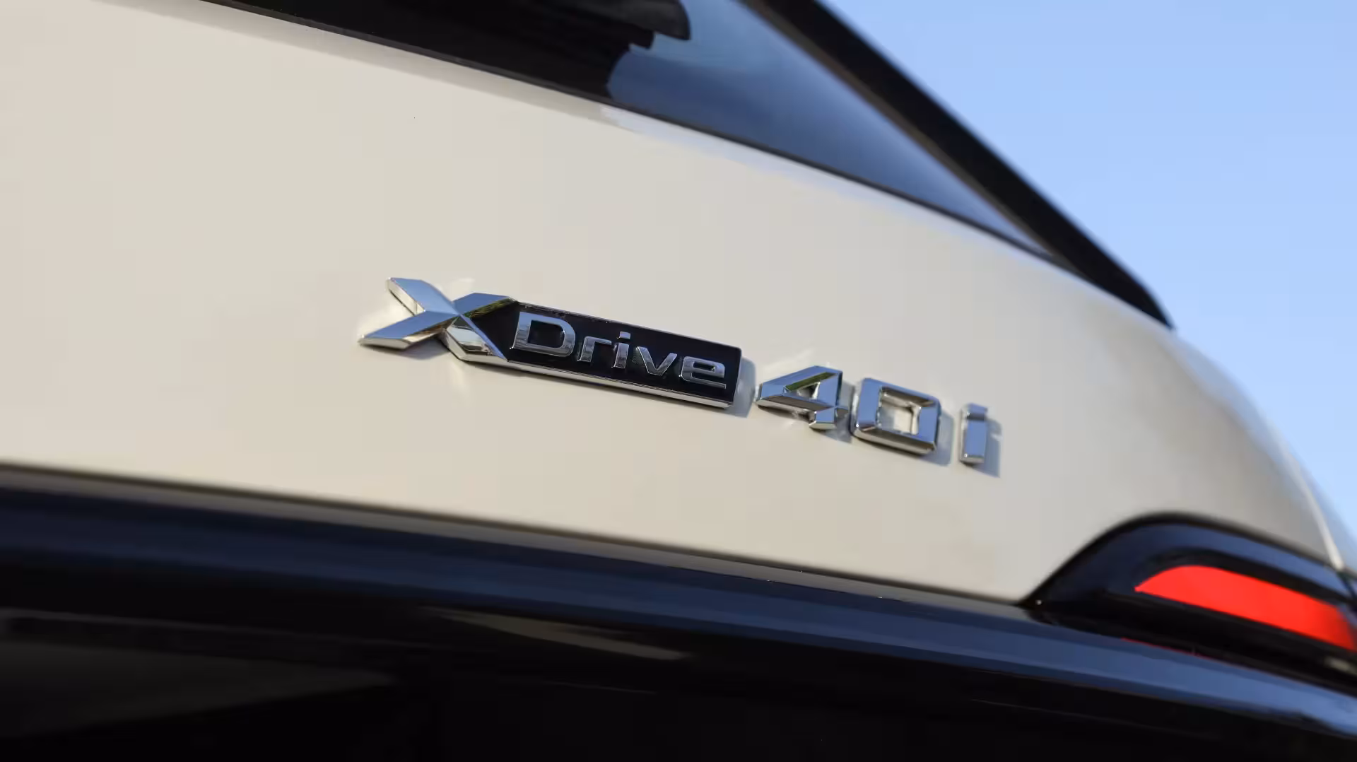 2026 BMW X7 xDrive40i M: The Ultimate Luxury SUV for UAE Drivers