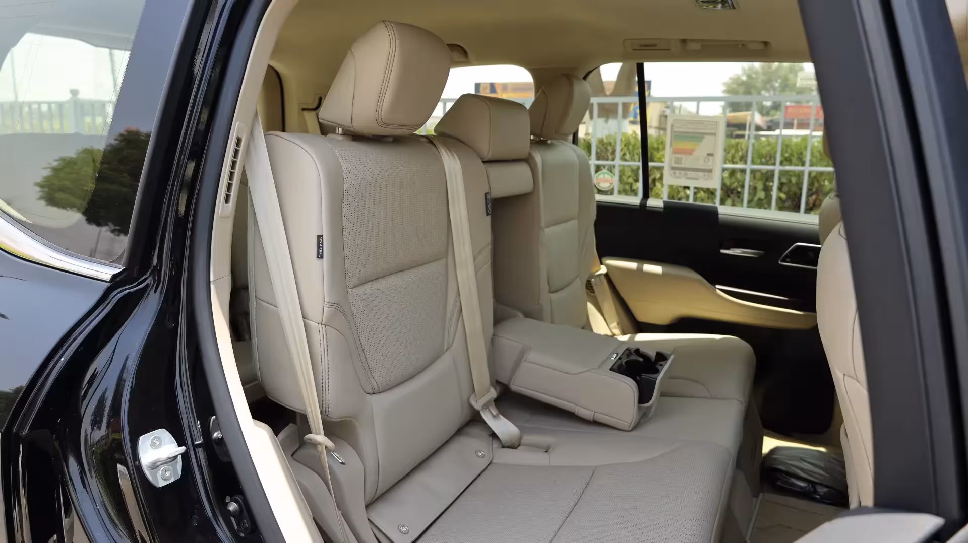 The 2026 Toyota Land Cruiser VXR: Mastering UAE Roads and Deserts with Confidence