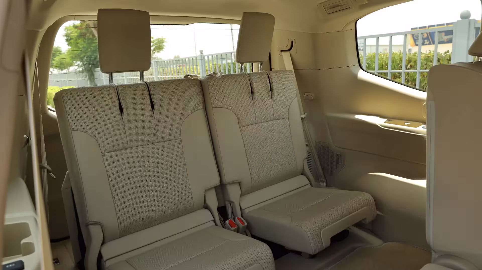 The 2026 Toyota Land Cruiser VXR: Mastering UAE Roads and Deserts with Confidence