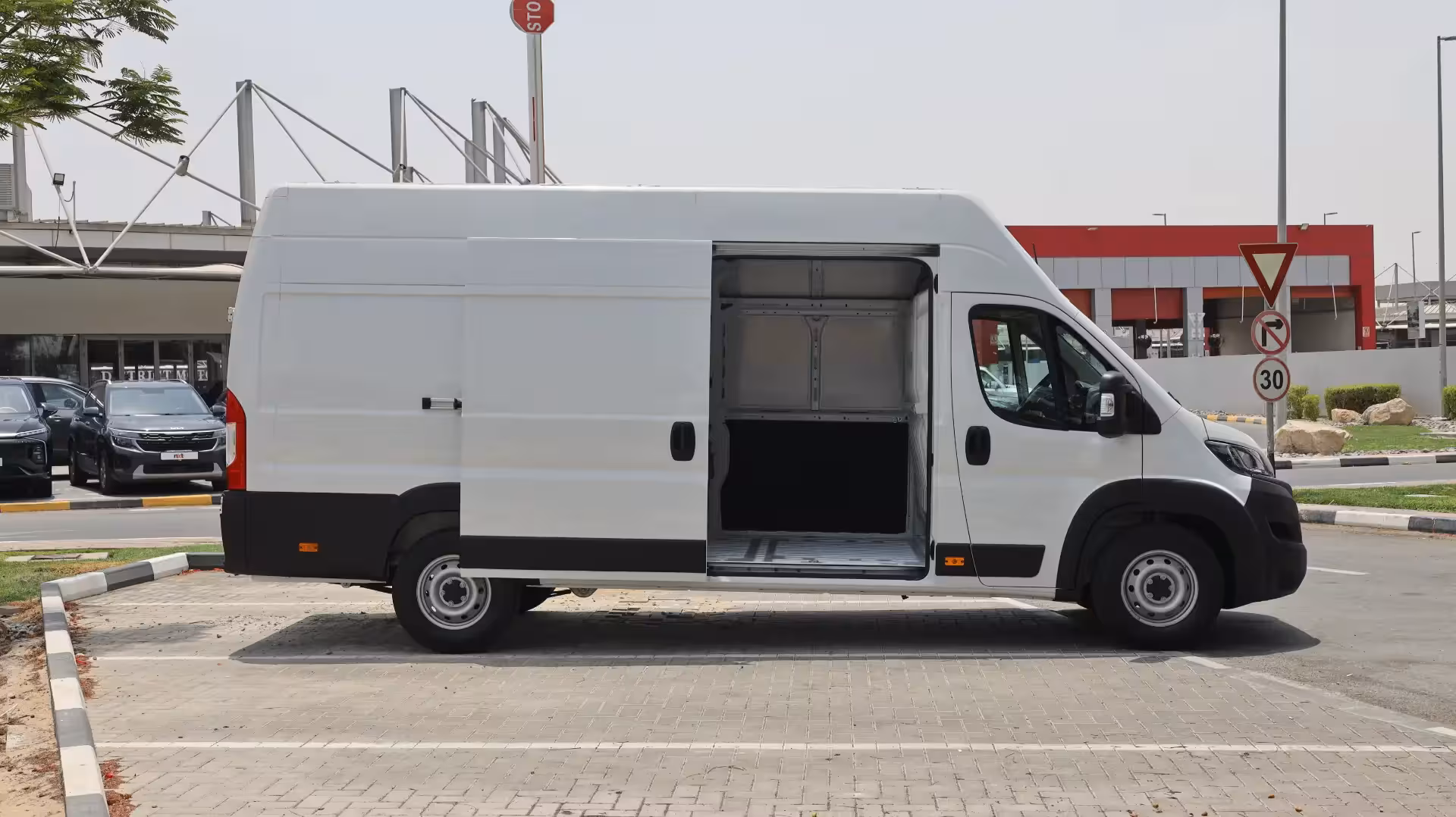 Automax® Unveils New Fiat Commercial Vehicle Lineup for UAE Businesses