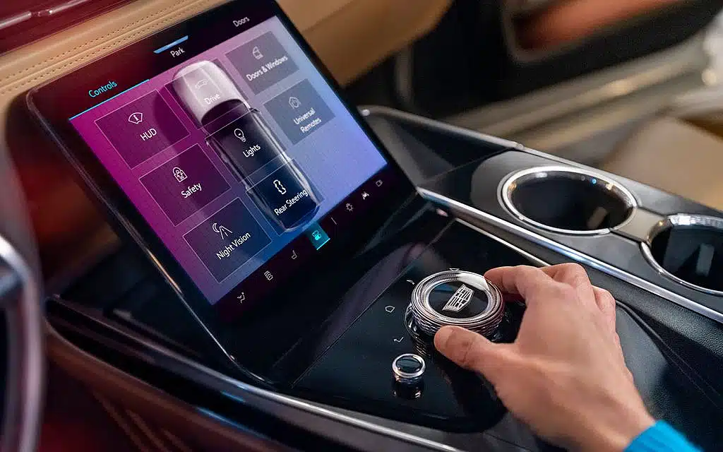Intuitive design and screen allow drivers to operate various systems conveniently