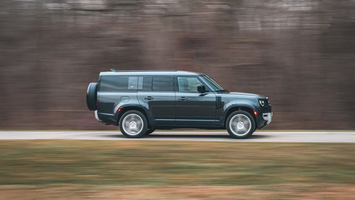 A Closer Look at the 2023 Land Rover Defender 130 P400 X-Dynamic SE