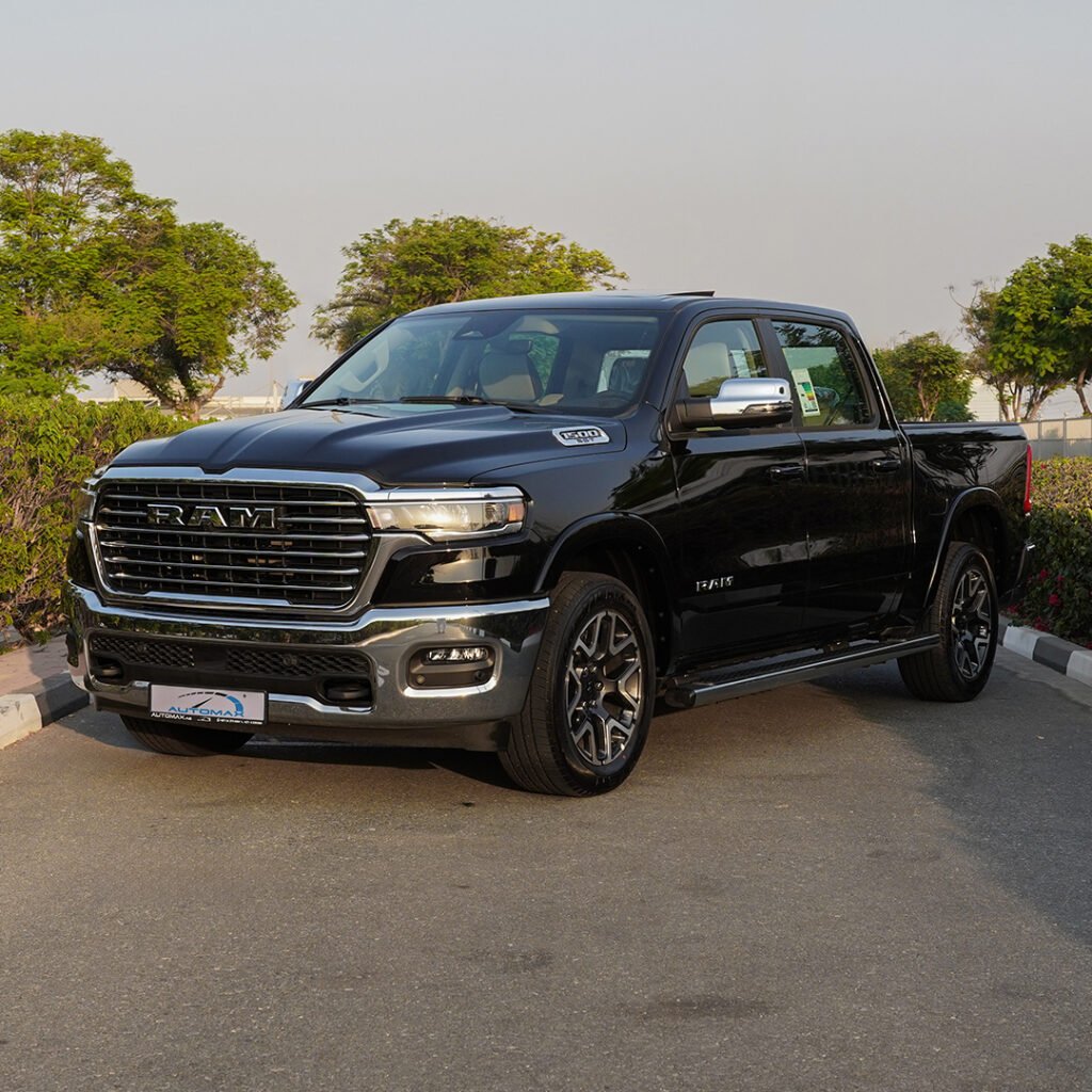 2025 RAM 1500 LARAMIE Diamond Black