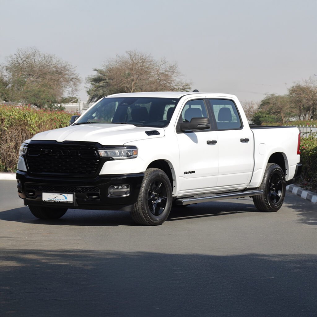 2025 RAM 1500 BIG HORN Bright White (Night Edition)