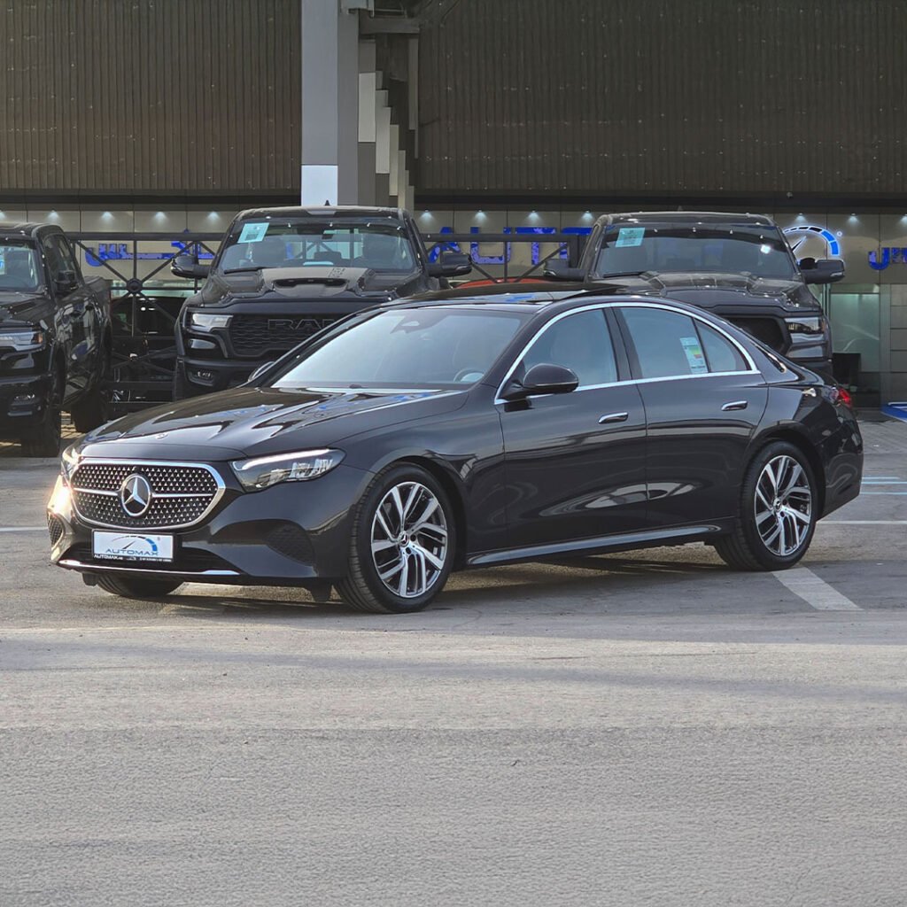 2025 MERCEDES BENZ E 200 Graphite Grey Brown