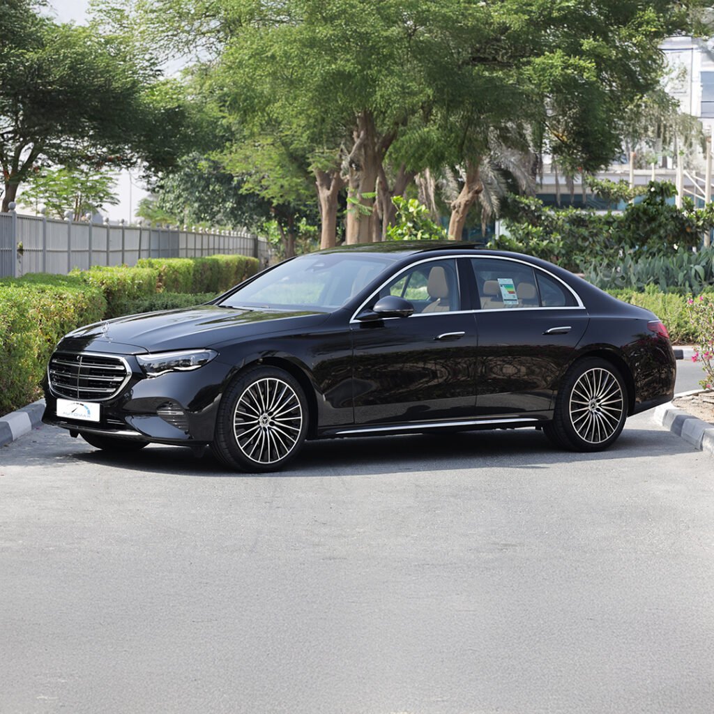 2025 MERCEDES BENZ E 200 Obsidian Black Brown