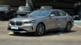 BMW 520i 2025 Oxide Grey Red Page 1