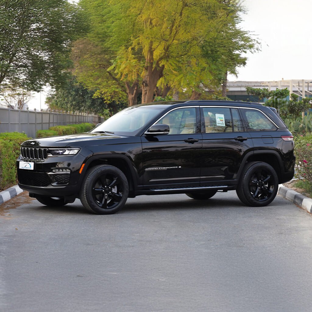 2025 JEEP GRAND CHEROKEE LIMITED PLUS LUXURY Diamond Black Beige Interior (Side Step + Black Rims)