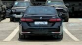 BMW 520i 2025 Black Sapphire Brown Page 5