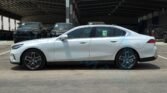 BMW 520i 2025 Mineral White Red Page 74