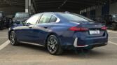 BMW 520i 2025 Phytonic Blue Brown Page 4