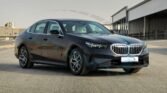 BMW 520i 2026 Black Sapphire Beige Page 3