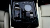 BMW 520i 2026 Black Sapphire Beige Page 56
