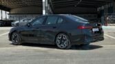 BMW 520i M 2026 Black Sapphire Beige Page 4