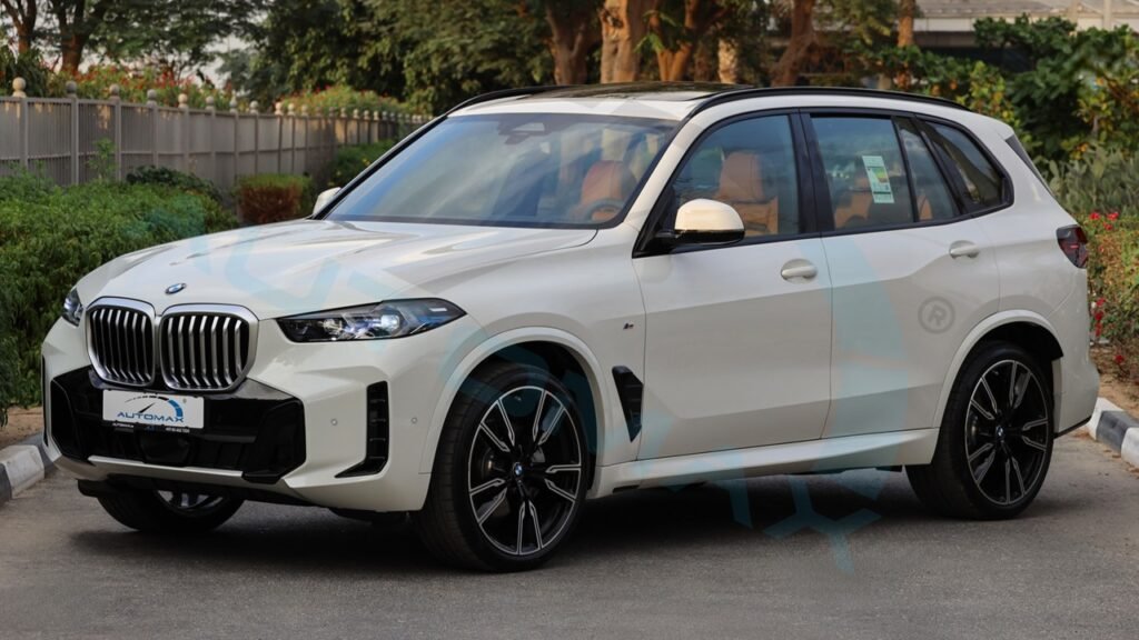 BMW X5 xDrive 40i M 2025 Alpine White Page 2